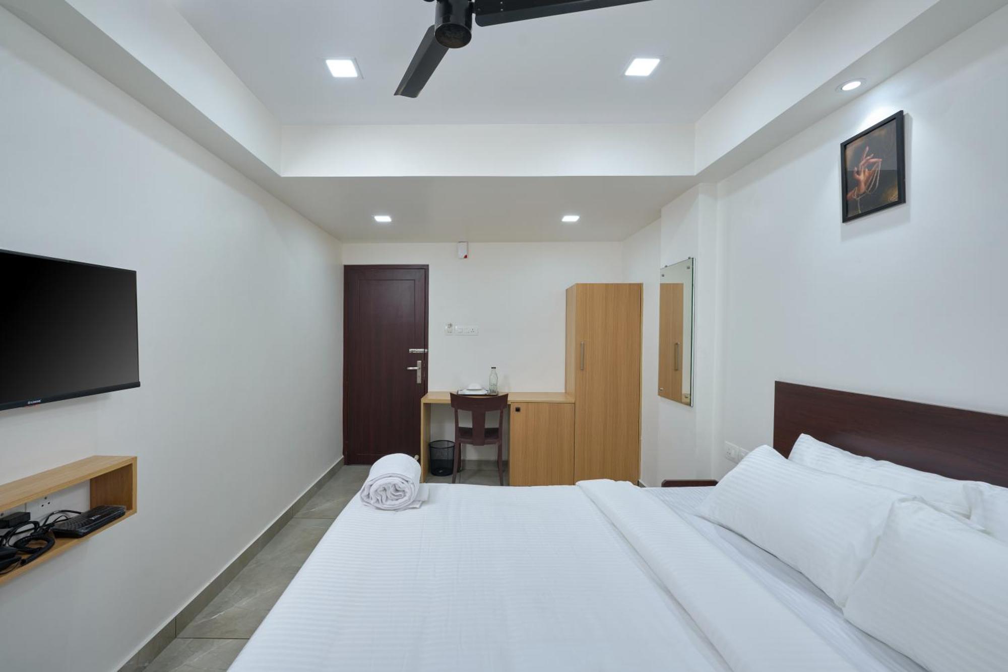 Reach Inn Kochi Екстер'єр фото